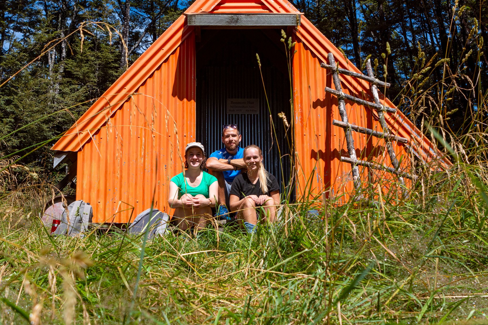Cute wee photo with a cute wee hut.