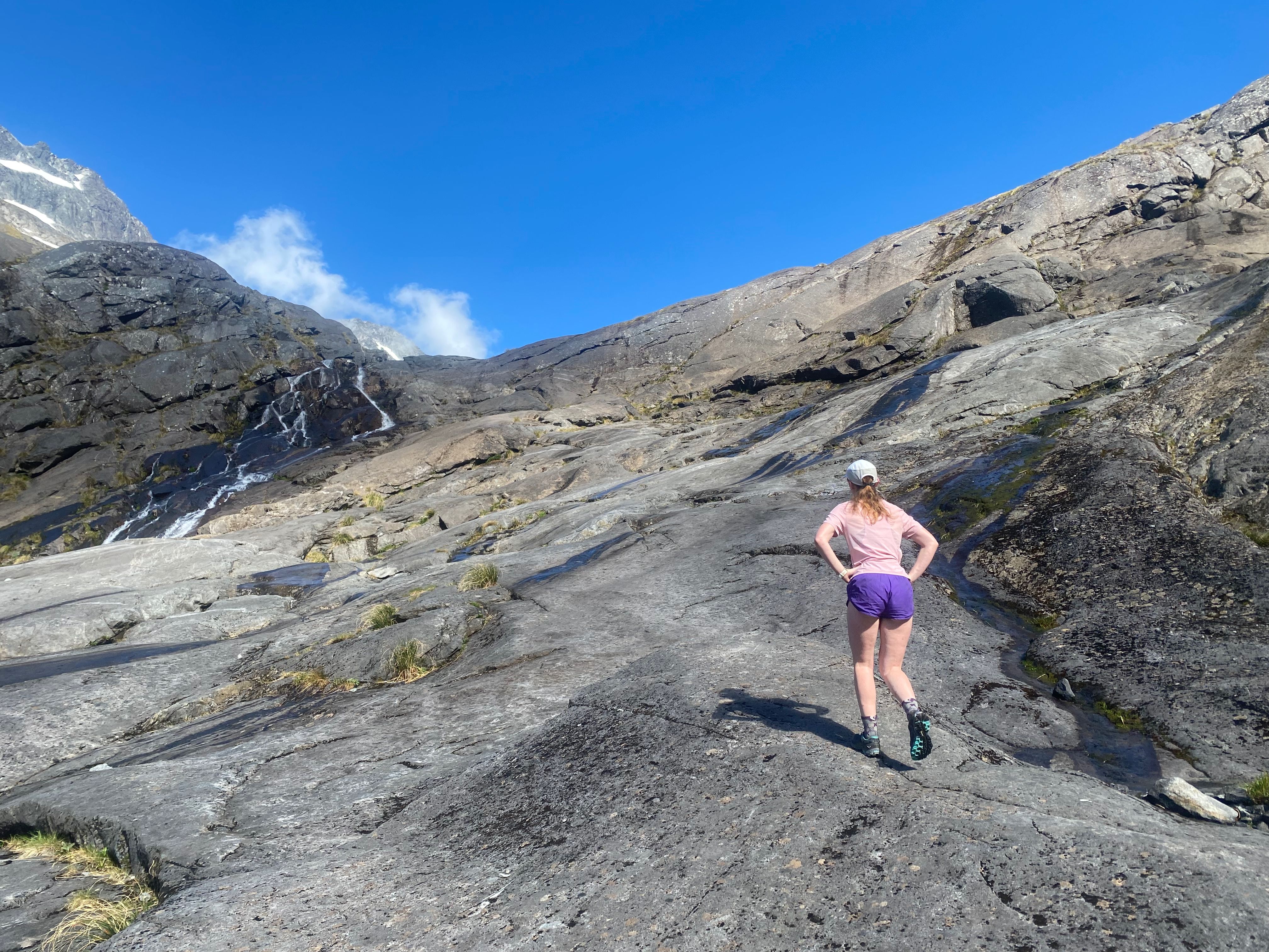 Slabing it up. There's a short wire rigged to the rock at the false saddle.
